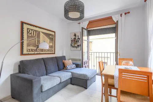 Apartamento junto a la Universidad y la Catedral