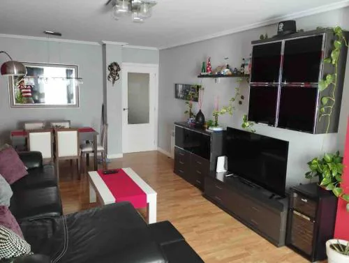 Habitación en apartamento compartido , de tres habitaciones , especial oferts para autoescuela