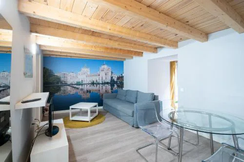 Apartamentos GO - Leopoldo Cano Center