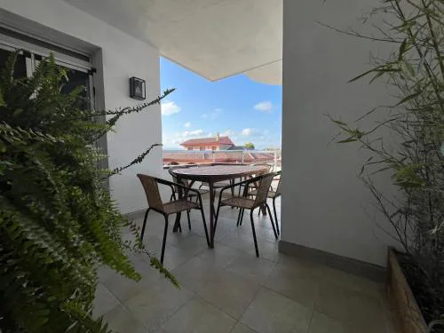 Amplio apartamento familiar 140 m2 con terraza en el corazon del Delta del Ebro