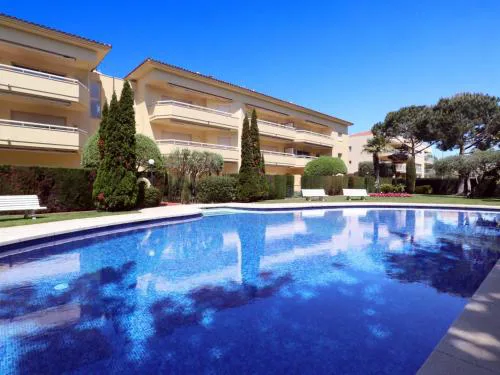 Dúplex en S'Agaró: 4 Habitaciones, Cerca de la Playa - ES-298-13