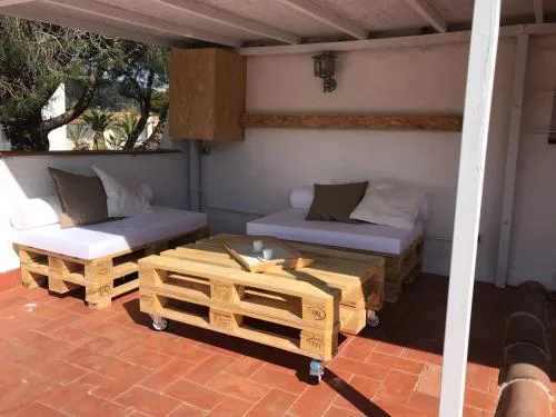 Estudio cerca del mar con terraza