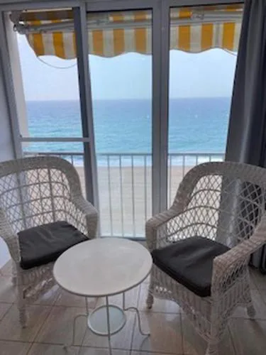 Estudio con vistas al mar