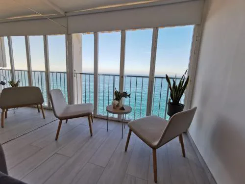 Estudio reformado en primera línea de mar con parking en Platja d'Aro - ES-209-26
