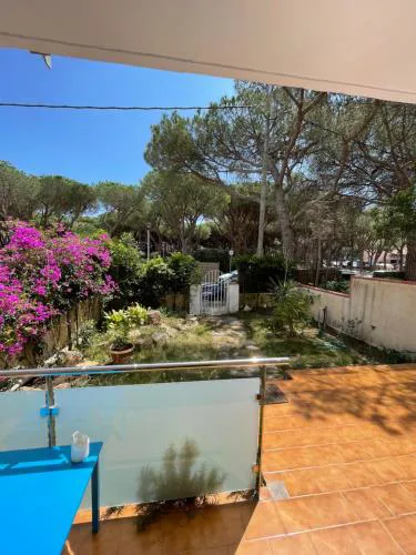 T3 de 65 m2 terrasse jardin à 300 m de la mer
