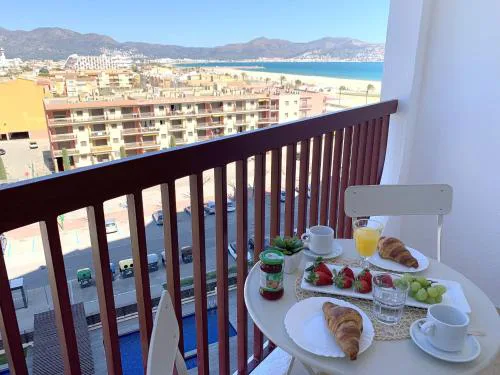 Apartamento con magníficas vistas -WIFI- Aire Acondicionado