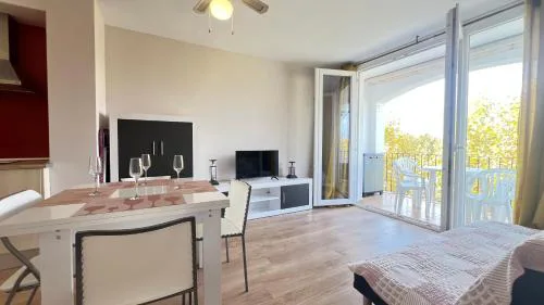 Apartamento con Terraza cerca del Mar
