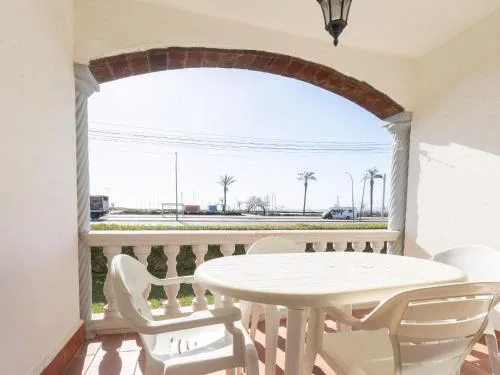 Apartamento frente al mar en Empuriabrava con aparcamiento - ES-228-179