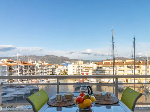 Apartment Club Nautic-24 by Interhome