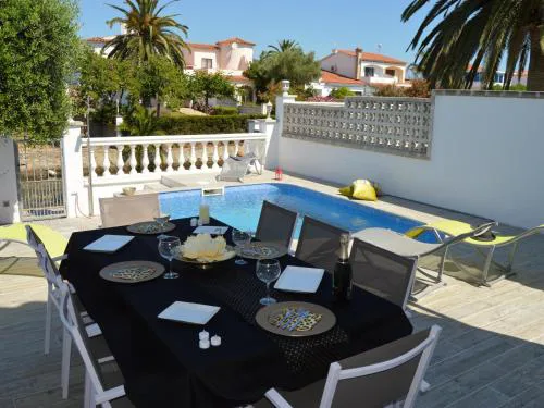 Casa con Piscina, Amarre y Aire Acondicionado para 8 Personas en Zona Tranquila de Empuriabrava - HISP-288-36