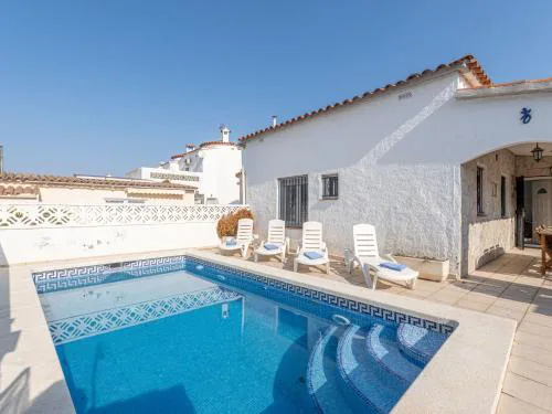 Holiday Home Louise by Interhome