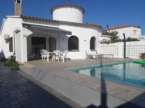 Jolie Maison avec Piscine privée