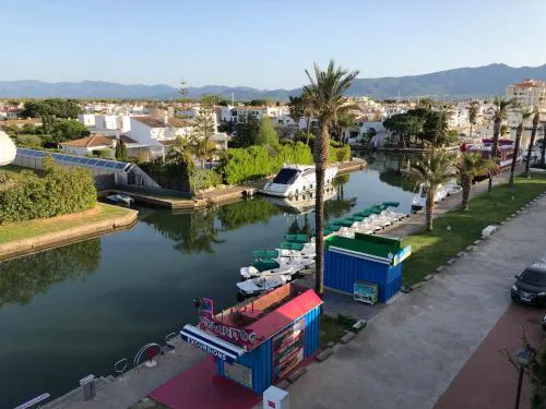 MAENA Marinola - Empuriabrava Port - 69m2- Vue canal principal - Plage centrale 500m