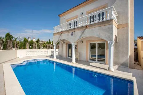 Villa CARMENÇÓ