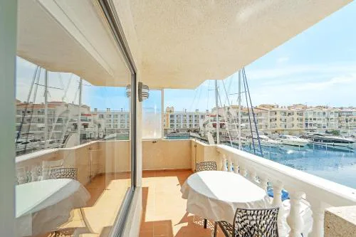 WELCS APARTAMENTO 158 EMP con vistas al canal