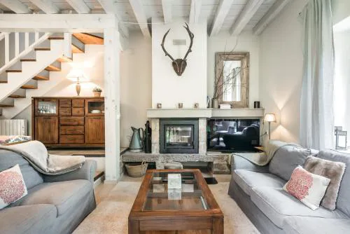 Casa Aneto by Totiaran
