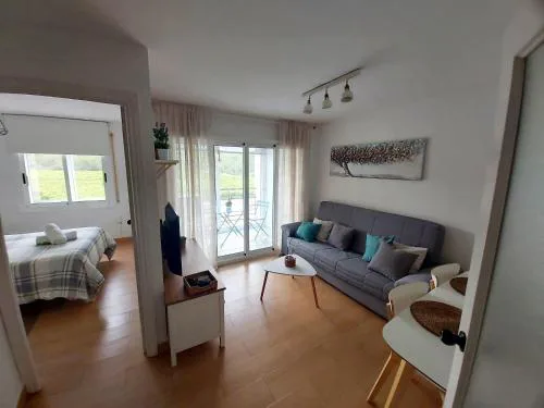 Apartamento a 300 mts de la playa, 25 minutos de Port Aventura y 50 de Barcelona