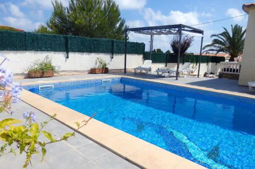 MEDDAYS VILLA AMPARO