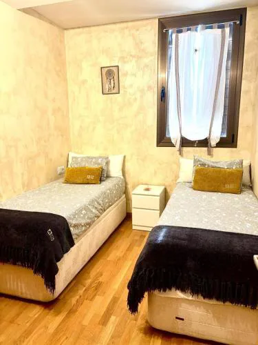 APARTAMENTO L AÜT