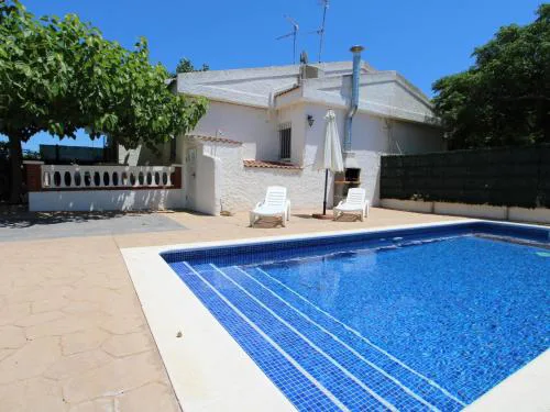 Casa cerca del mar con piscina privada, wifi gratis, aire acondicionado opcional, ¡Mascotas bienvenidas! - ES-184-18