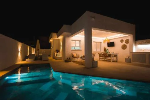 Casa Islandia en Riumar ( a 100m de la playa )