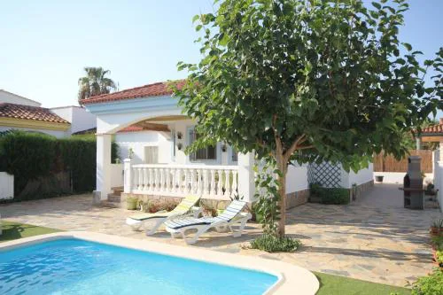 Riumar "Nati", 250m to beach, private pool, On-Site-Service, dog beach