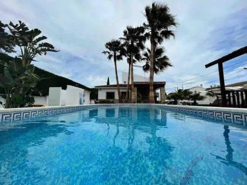 Villa las palmeras bonita casa con piscina privada