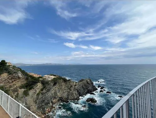 Fantastic apartment overlooking the sea