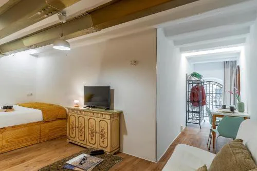 2537 - AB Sant Antoni Studio