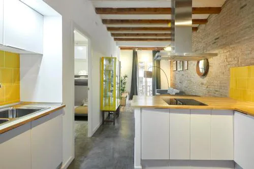 64 Apartment in a typical Barcelona's old building