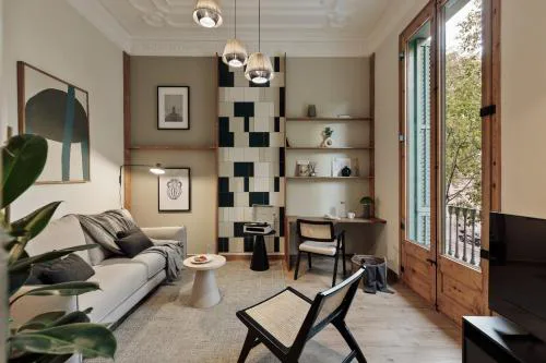 Ada - 2 bedrooms and balcony in Eixample Dreta