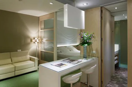 Ako Suite Hotel