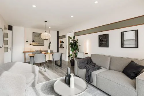 Aliga - 3 bedroom and pool in Les Corts