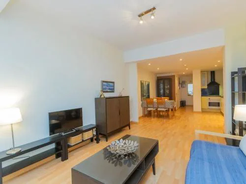 Apartment Eixample Dret Corsega Roger Lluria by Interhome