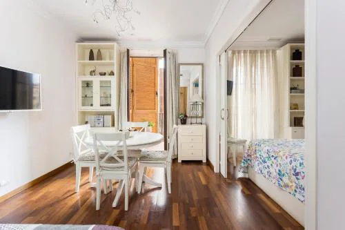 Beautiful & Luxury Apartment centrally-located