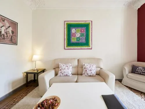 Belvilla by OYO Rambla Paris Apartment