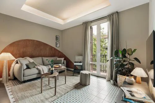 Caris - 2 bedrooms and balcony in Les Corts