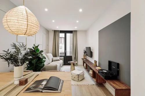 Cava - 2 bedrooms and terrace in Ciutat Vella