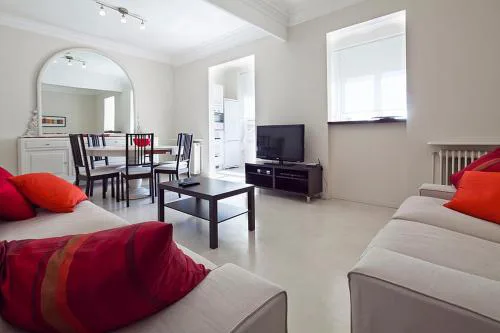 Central and Spacious Family Apartment