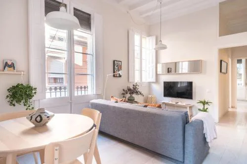 Cozy Apartment with Terrace in Gracia, Barcelona Local Life