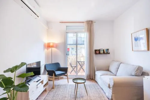 Cozy Apt with charm and exquisite natural light