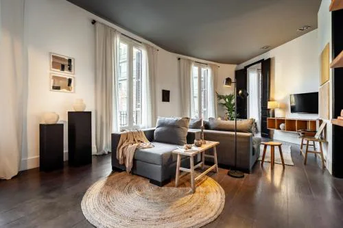 Depok - 2 bedrooms and balcony in Eixample Dreta