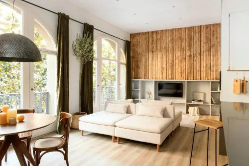 Ebro - 3 bedrooms in Gràcia