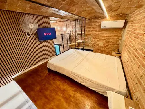 Estudio nuevo! Al lado del metro L1 L4 L5