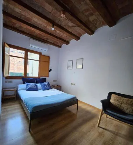 Flat with 2 rooms and private terrace min 32 days