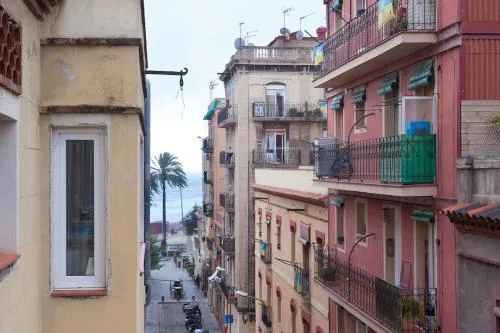 Flat with balcony next to the beach, SV