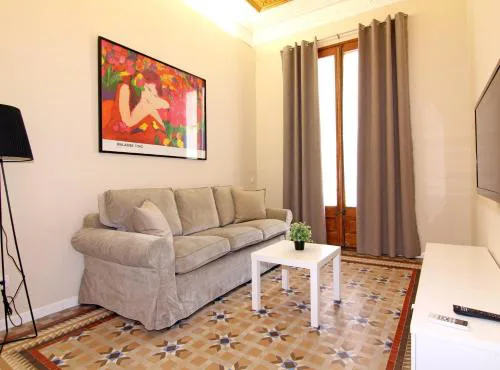 GIRONA - Modernist apartments next to Paseo de Gracia