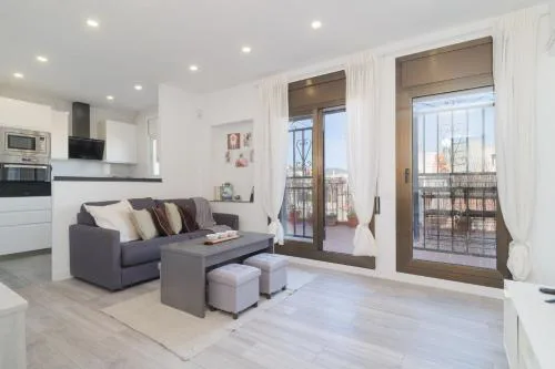 Guest Ready‑Bright & Stylish Flat with 3 Terraces