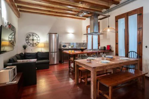 Habitat Apartments Ferran