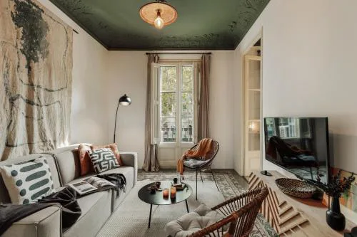 Hunde - 2 bedrooms in Eixample Esquerra